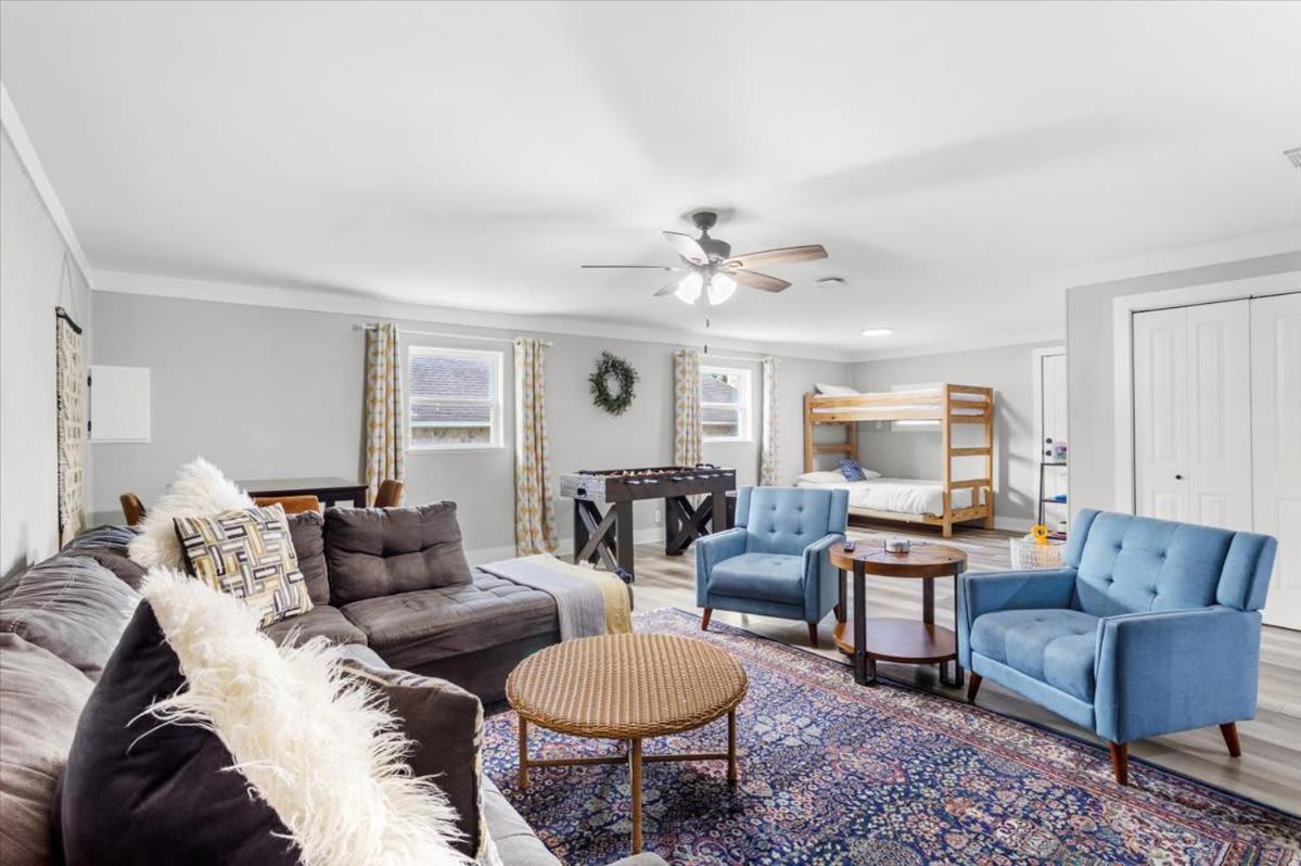 Ranch Home Gem 5Br Home Sleeps 12 With Game Room Gulfport Eksteriør billede