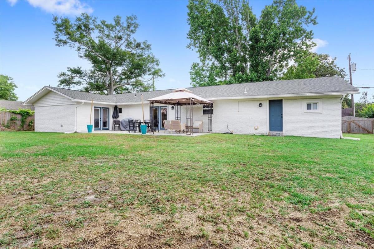 Ranch Home Gem 5Br Home Sleeps 12 With Game Room Gulfport Eksteriør billede