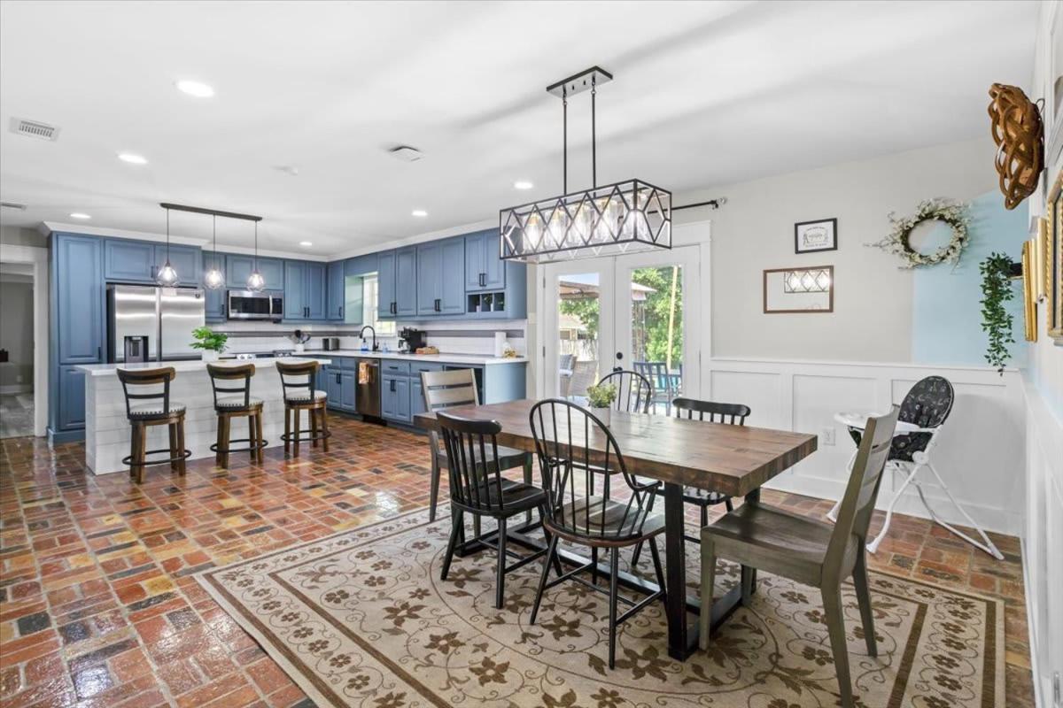 Ranch Home Gem 5Br Home Sleeps 12 With Game Room Gulfport Eksteriør billede