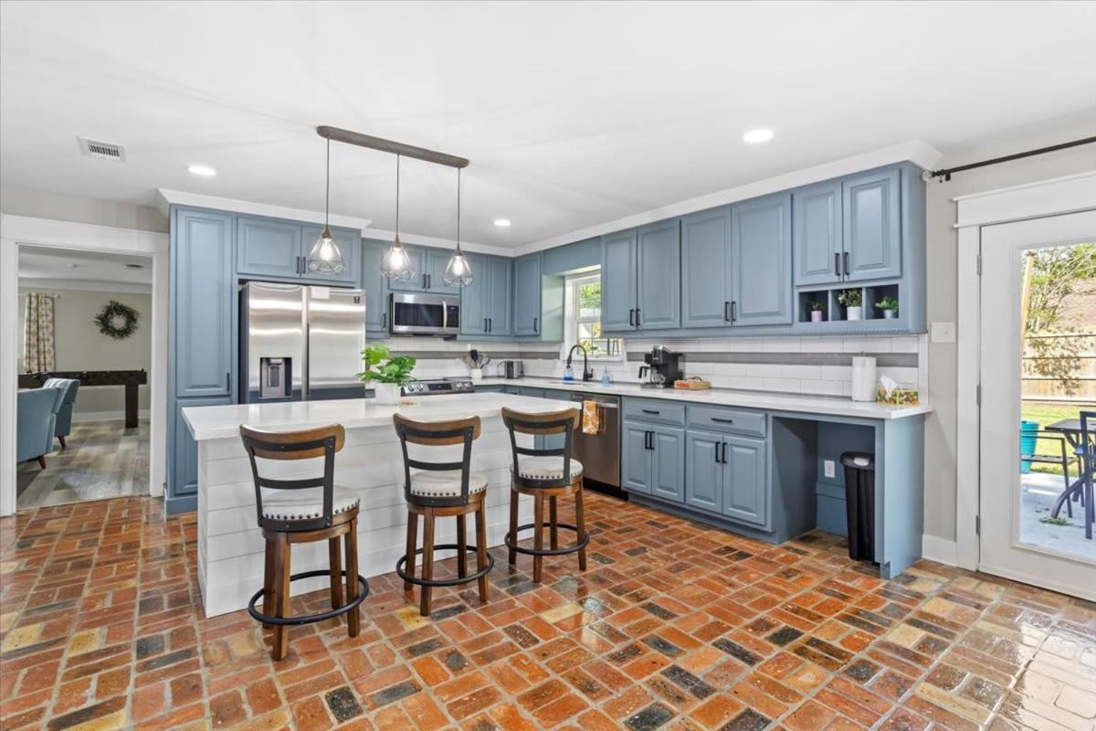 Ranch Home Gem 5Br Home Sleeps 12 With Game Room Gulfport Eksteriør billede
